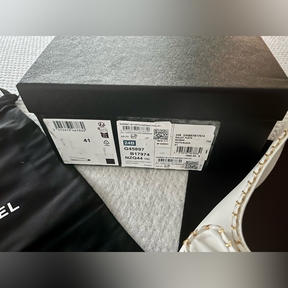 ❗️SOLD❗️Chanel flats - Picture 2 of 5